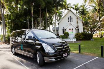 Private Transfer 1-4 People Port Douglas to Cairns City/Airport